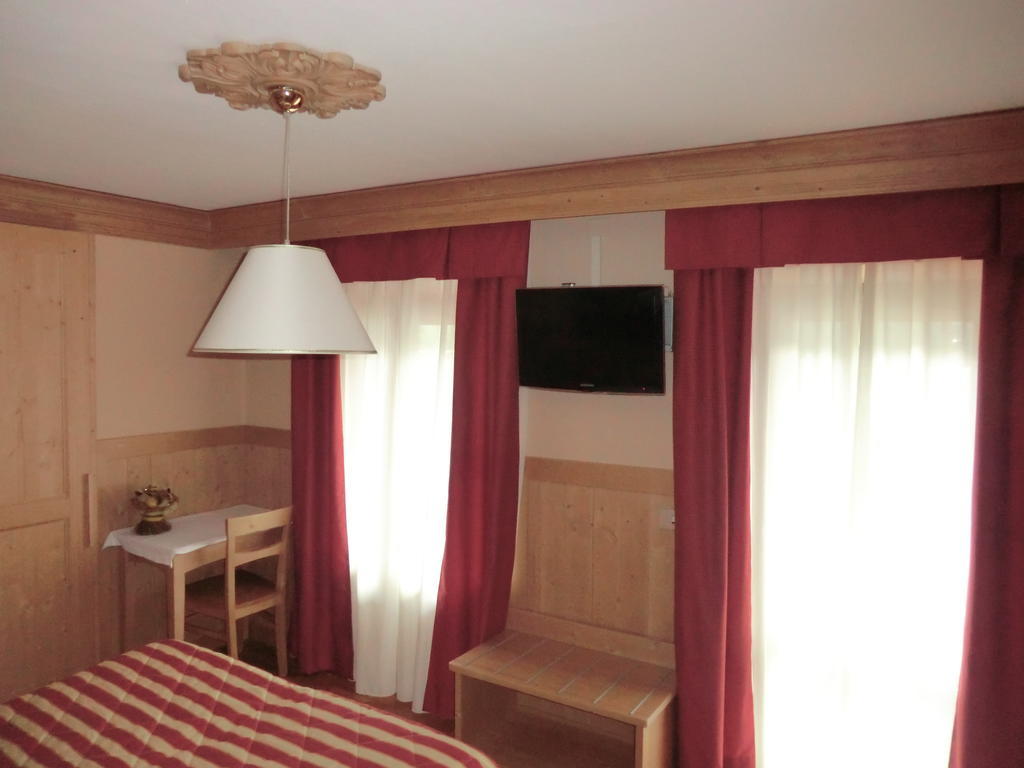 Albergo Garni Ajarnola Auronzo di Cadore Oda fotoğraf