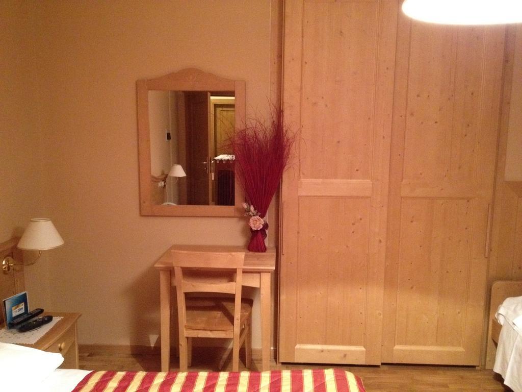 Albergo Garni Ajarnola Auronzo di Cadore Oda fotoğraf